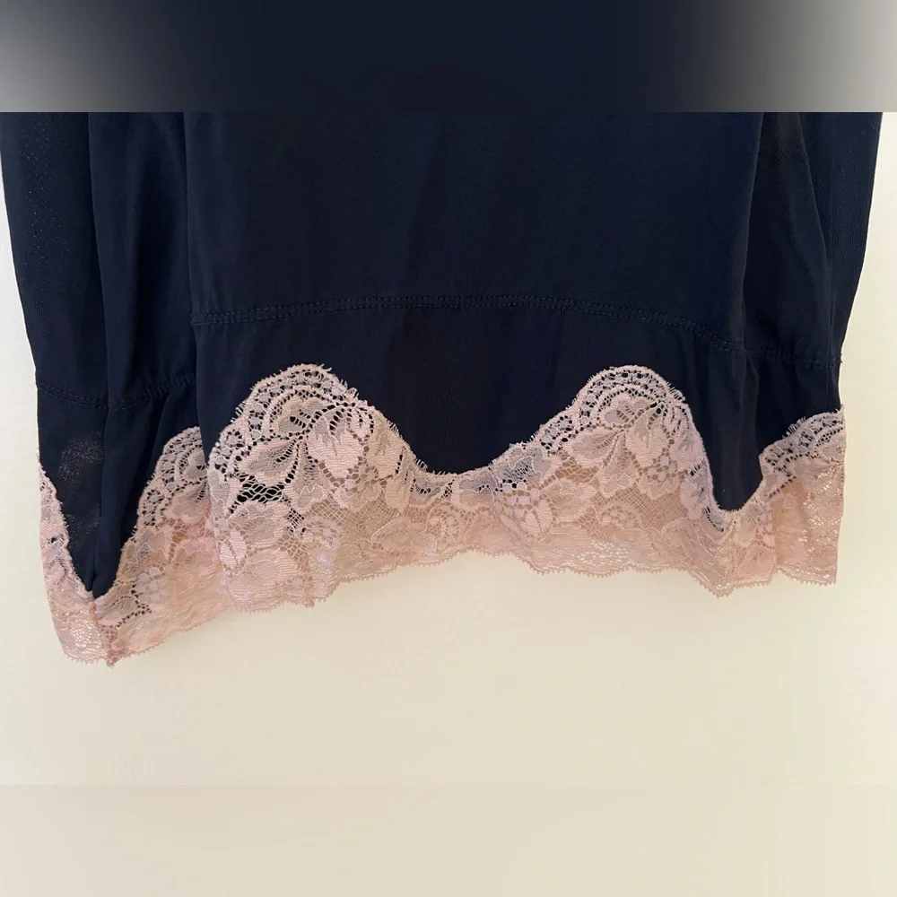 Banana Republic Black and Cream Cami - Picture 4 of 5